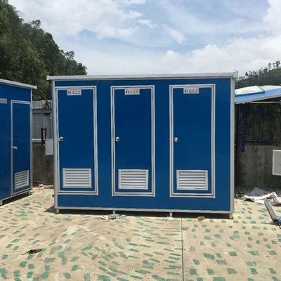Toalete móvel multijogador pré-fabricado ao ar livre com eletricidade, canalização e isolamento